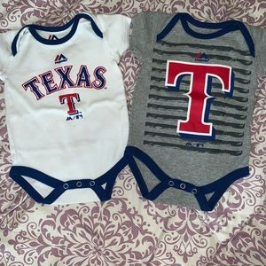 Pack of 2 Texas Rangers onesies